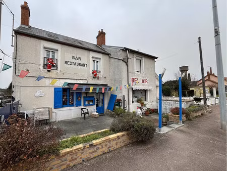 decize. maison avec local commercial louée .