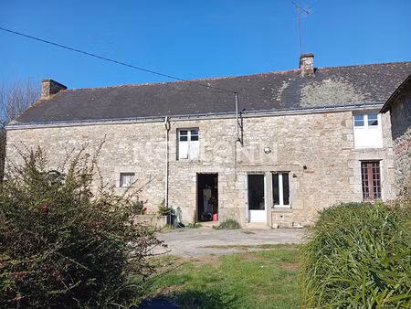 bignan - longère à rénover avec 4.4 hectares de terrain à vendre