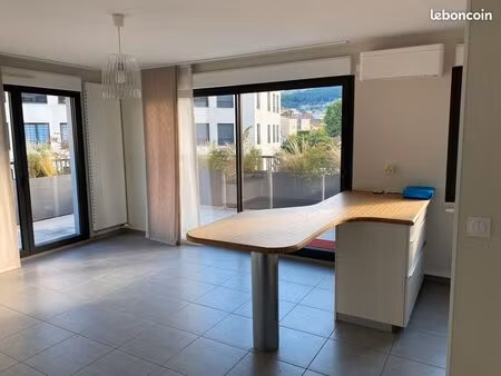 appartement 3 chambres - terrasse  garage  parking