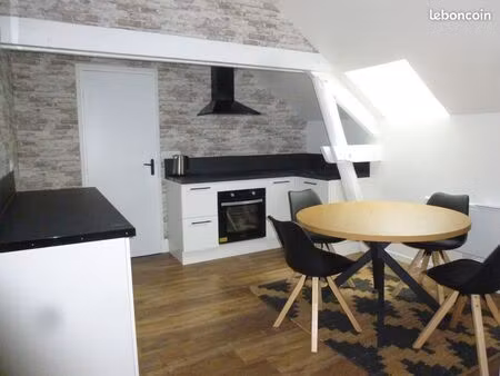 appartement f2 meublé refait a neuf à magenta