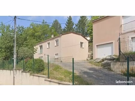 agréable maison avec grand garage - luzech