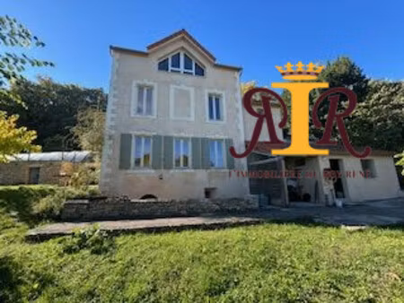 proche centre ville  maison année 30 avec terrain et piscine