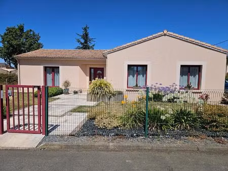 maison fonctionnelle et lumineuse récente