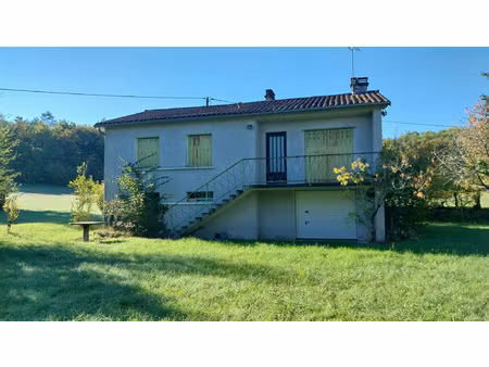 maison avec grand terrain plat 2 hectares à la campagne du p