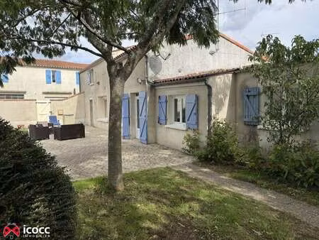 vente maison à saint-michel-en-l'herm (85580) : à vendre / 150m² saint-michel-en-l'herm