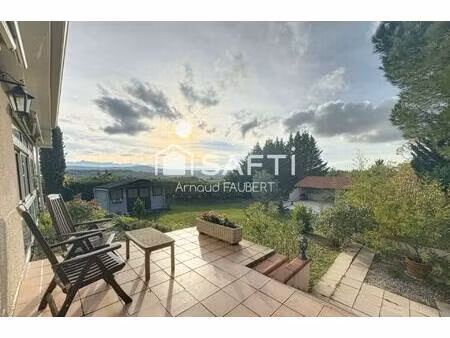 villa t6 avec pool house face aux pyrénées