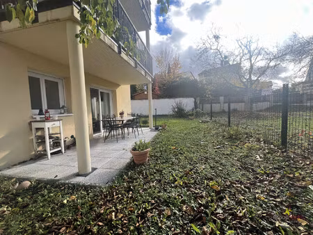 t3 56m² en rez de jardin avec garage et parking