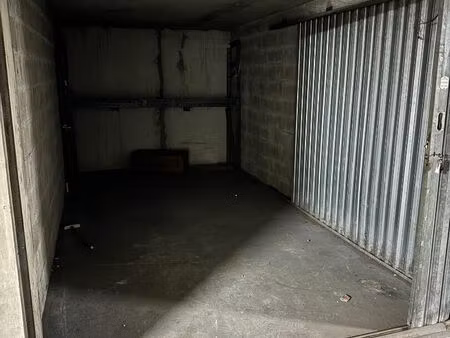 parking / box evry courcouronnes 12 m2