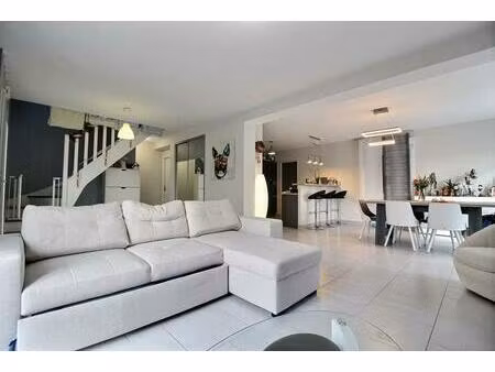 maison gidy 157 m2 5 chambres avec piscine 1000m2 de terrain