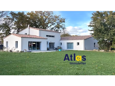 maison récente à fressines