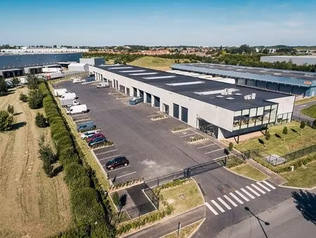 location local d'activités sainghin en melantois 860 m²