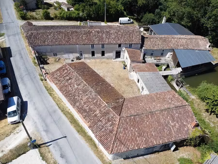 vente maison 6 pièces 206 m² à archiac (17520)  107 000 €