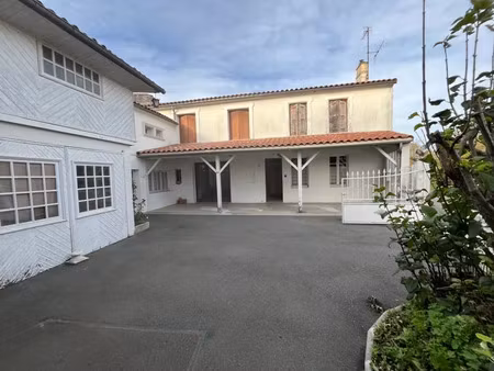 vente maison 7 pièces 152 m² à echallat (16170)  98 280 €