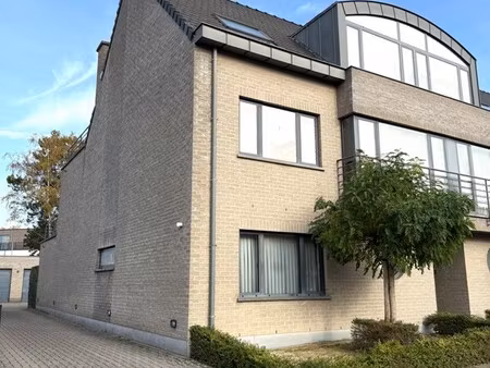 appartement te huur in zoersel met 2 slaapkamers