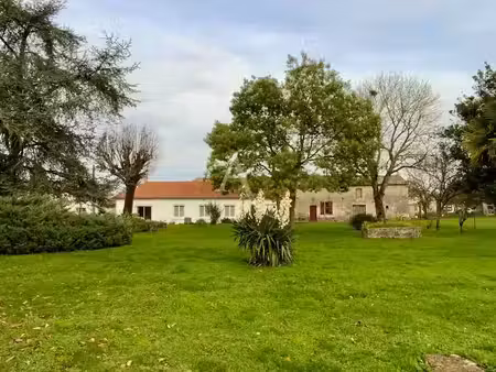 vente maison 4 pièces 106 m² à saint-genis-de-saintonge (17240)  159 000 €