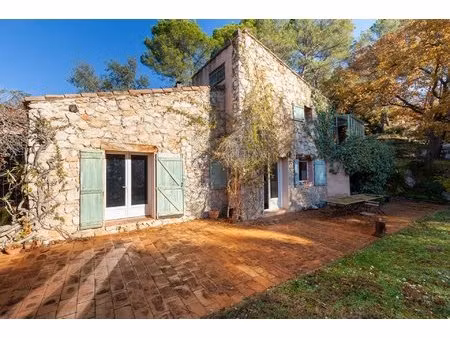 grand site ste victoire - maison de charme avec piscine et vaste terrain arboré