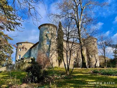 château à vendre à chomérac : 3 900 000 € | 1560m²