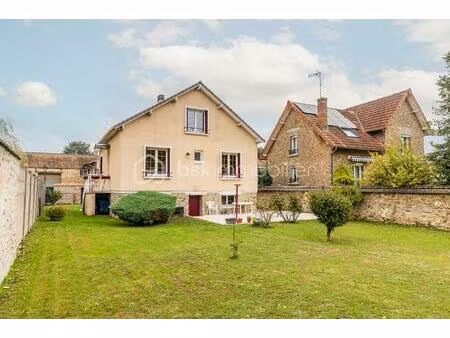 maison de 118 m² à vert-le-grand
