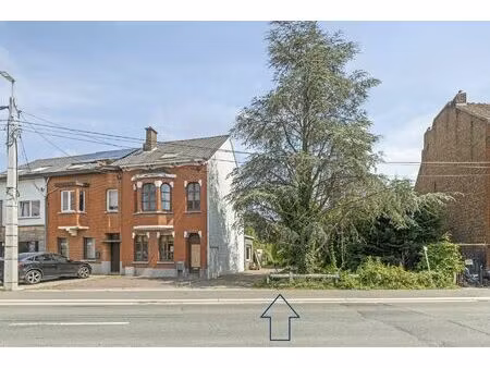 bouwgrond (627 m²) geschikt voor een halfopen bebouwing