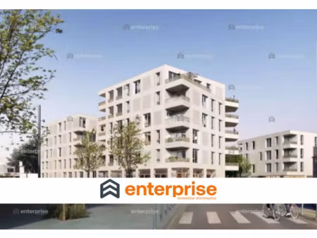 a louer - local commercial de 230 m2 - brut de beton