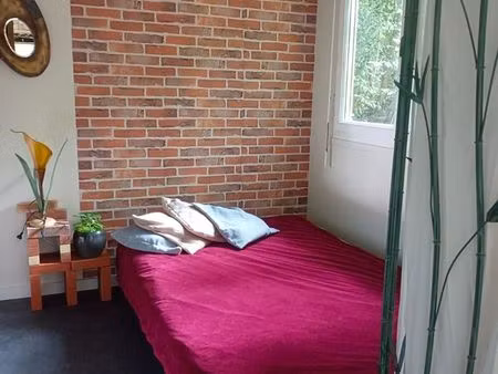 tiny house dans jardin indépendant – cadre paisible et verdoyant