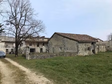 vente maison 8 pièces 228 m² cherval (24320)