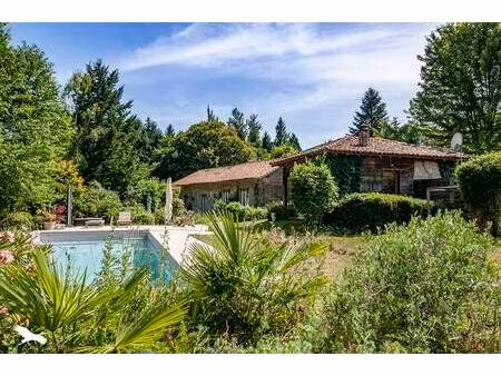 vente maison 7 pièces 203 m² piégut-pluviers (24360)