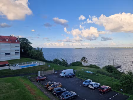 à louer – duplex t4 de 159 m² avec vue mer exceptionnelle  petit-bourg