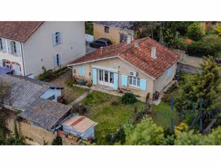 maison de charme au coeur de bassoues  plein sud  à deux pas de