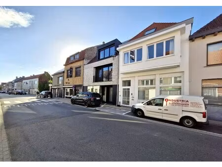 appartement te koop in knokke-heist met 3 slaapkamers