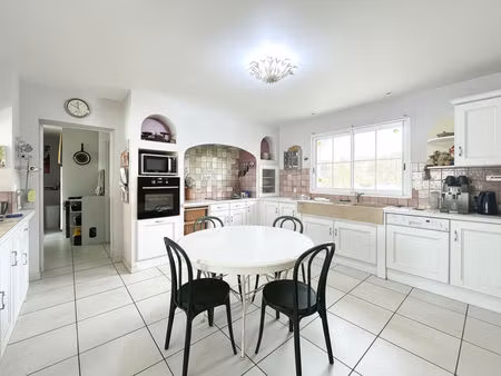 castets-maison 240 m² avec piscine et studio indépendant