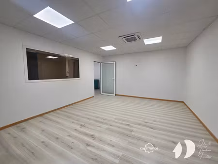 local professionnel à louer baie mahault 4 pièce(s) 133m2 2 400€/mois ht/hc