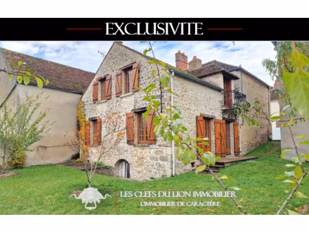 coquette maison de village et son jardin clos