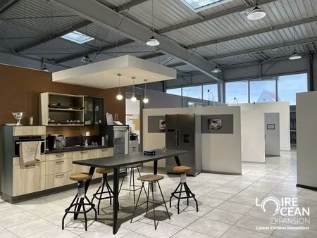 location local commercial 600m² chateaubriant 44110