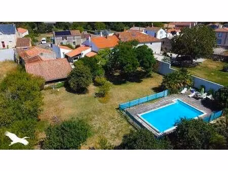 vente maison piscine aux velluire-sur-vendée (85770) : à vendre piscine / 310m² les vellui
