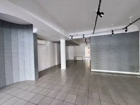 vente commerce 66 m² dax (40100)