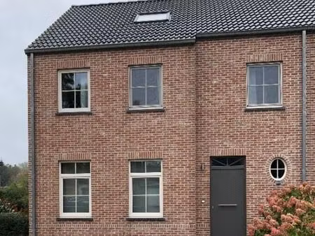 huis te koop in oosteeklo met 3 slaapkamers