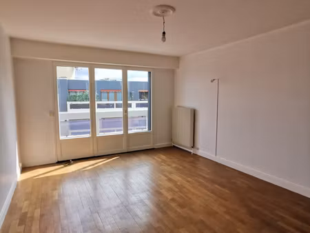 résidence de bourgogne  t3 avec garage et vue magnifique su