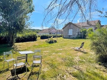 bourgogne  morvan des lacs  ensemble immobilier de deux habitations et dépendances sur...