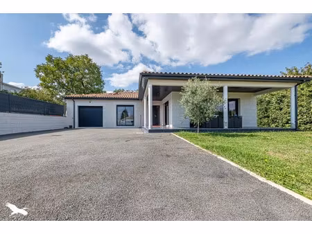 vente maison 5 pièces 132 m² à bassens (33530)  405 405 €