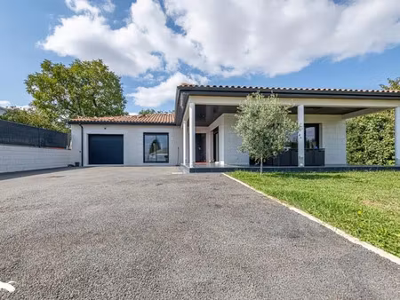 vente maison 5 pièces 132 m² à bassens (33530)  452 790 €