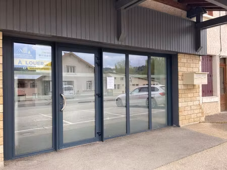 location commerce 140 m² à longchaumois (39400)