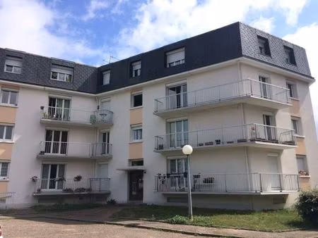 location appartement 4 pièces 85 m² à romorantin-lanthenay (41200)