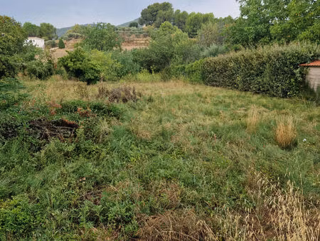 83640 saint zacharie - beau terrain plat constructible de 628m²