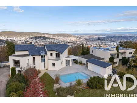 vente maison 7 pièces 245 m² à royat (63130)  950 000 €
