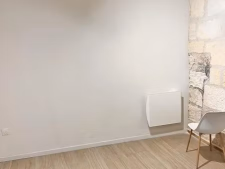 location appartement 1 pièce 17 m² à beaucaire (30300)  350 €