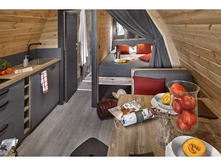 location meublée appartement 1 pièce 19 m² à roquebrune-sur-argens (83520)  585 €