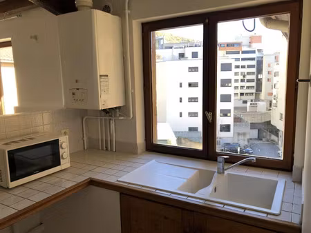 location meublée appartement 2 pièces 35 m² à vienne (38200)  550 €