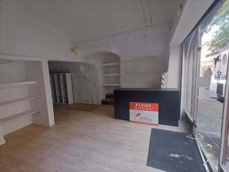 location commerce 1 pièce 30 m² à riom (63200)