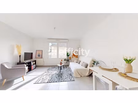 vente appartement 2 pièces 43.5 m² à venissieux (69200)  135 000 €